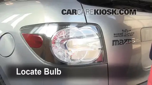 2008 Mazda CX-7 Sport 2.3L 4 Cyl. Turbo Éclairage Feu stop (remplacer ampoule)
